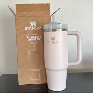 NWT Stanley Quencher H2.0 Rose Quartz 30oz